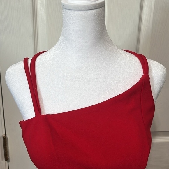 La femme Red Formal Dress Size 0 - Picture 10 of 13